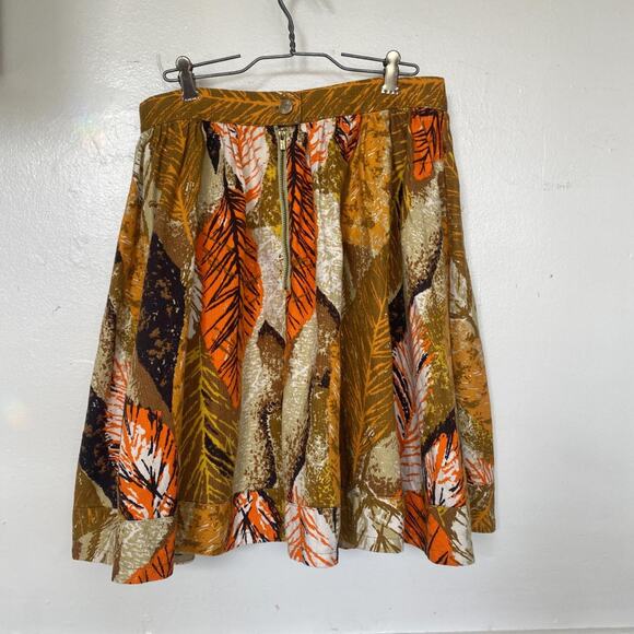Y2k 1970s Style Flair Skirt - Picture 2 of 5
